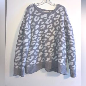 Super soft leopard print sweater - very warm material!